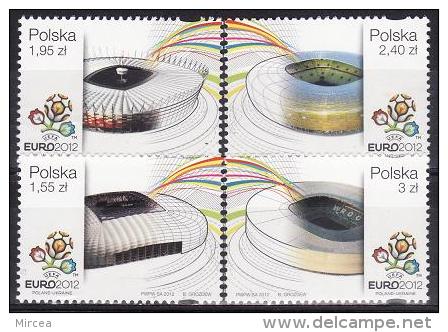 C2898 - Pologne 2012 - Footbal 4v. Neufs** - Unused Stamps