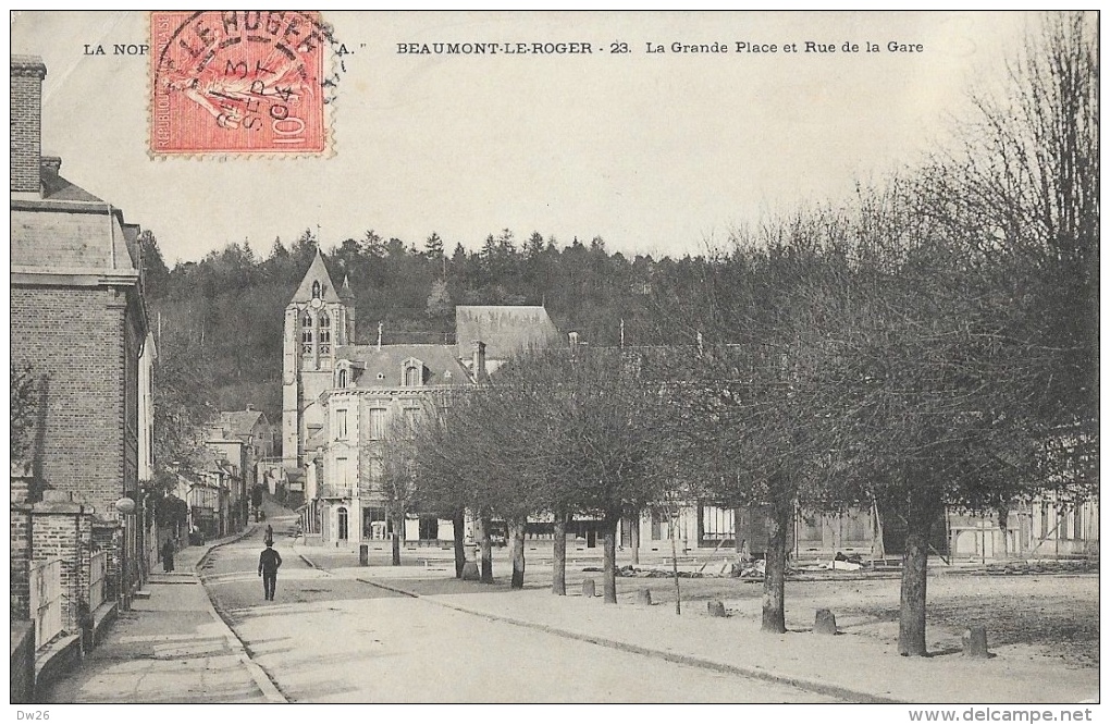 Beaumont-le-Roger (Eure) - La Grande Place Et Rue De La Gare - Beaumont-le-Roger