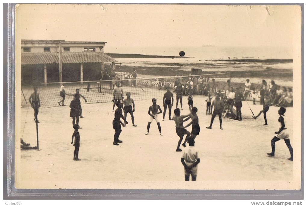 LUC - SUR - MER . Terrain Des Sports De La Plage . Carte - Photo . - Luc Sur Mer