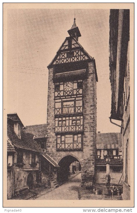 Cp , 68 RIQUEWHIR , Porte Haute Et Fontaine De La Sinne - Riquewihr