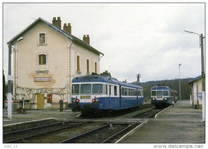RU 1151 - Autorail X 28012 Et 2842 En Gare - CHATEAUNEUF BUJALEUF - Haute Vienne 87 - SNCF - Autres & Non Classés