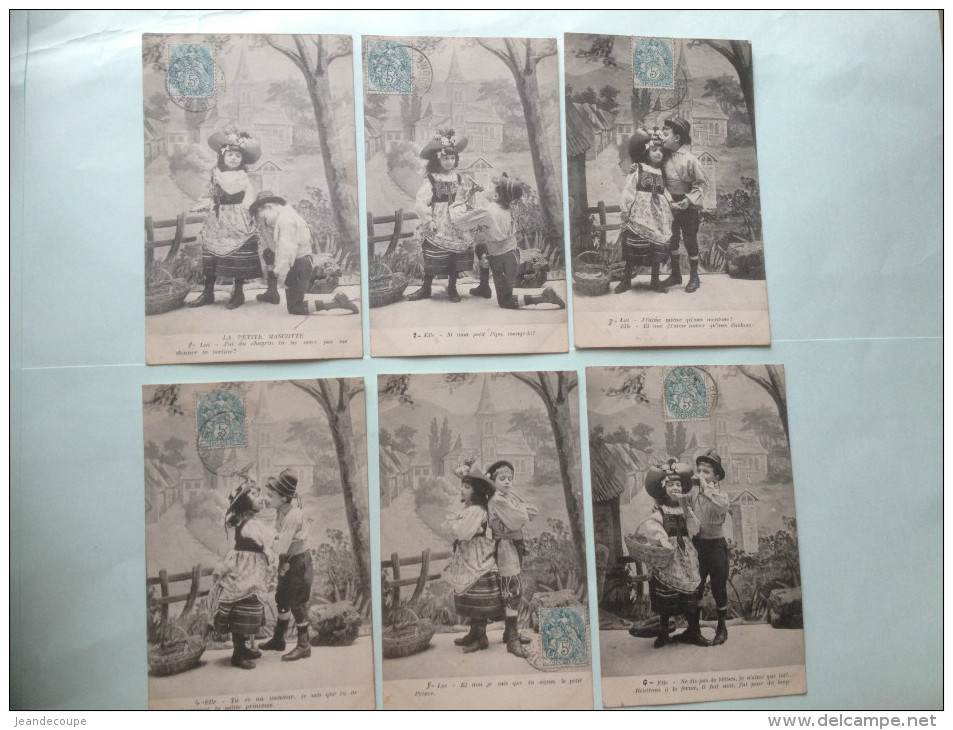 - CPA - Lot De 6 Cartes Postales - Série - Couple - Amoureux - Costume - Enfants - La Mascotte - - Verzamelingen & Reeksen