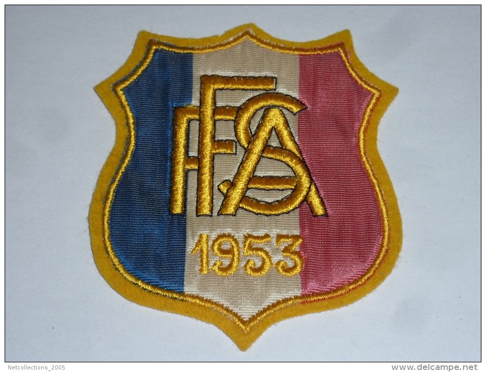 AVIRON BLASON FAIT MACHINE - FFSA 1953 - RARE - COQ FRANCE ECUSSON TISSU SPORT BATEAU - Remo