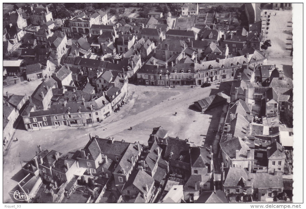 MESLAY DU MAINE - Place Du Marché- Vue Aérienne - Meslay Du Maine