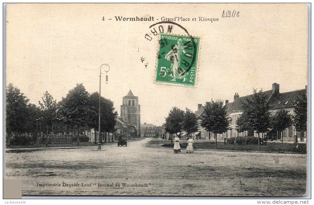 59 WORMHOUDT - Grand Place Et Kiosque. - Wormhout