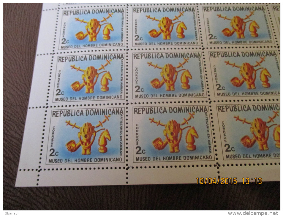 CHESS. Dominica 1973 Chess Stamp In Complete Sheet Of 50 Stamps Unused With White Margins. MNH - Dominica (1978-...)