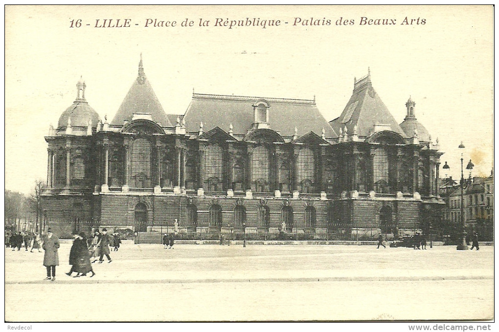 LILLE - Place De La République - Palais Des Beaux Arts                           -- ? 16 - Lille