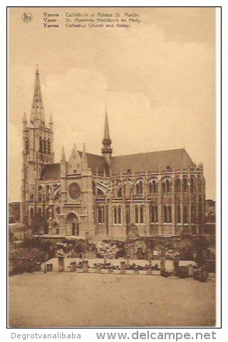 Ieper: St. Maarten Hoofdkerk En Abdij - Ieper