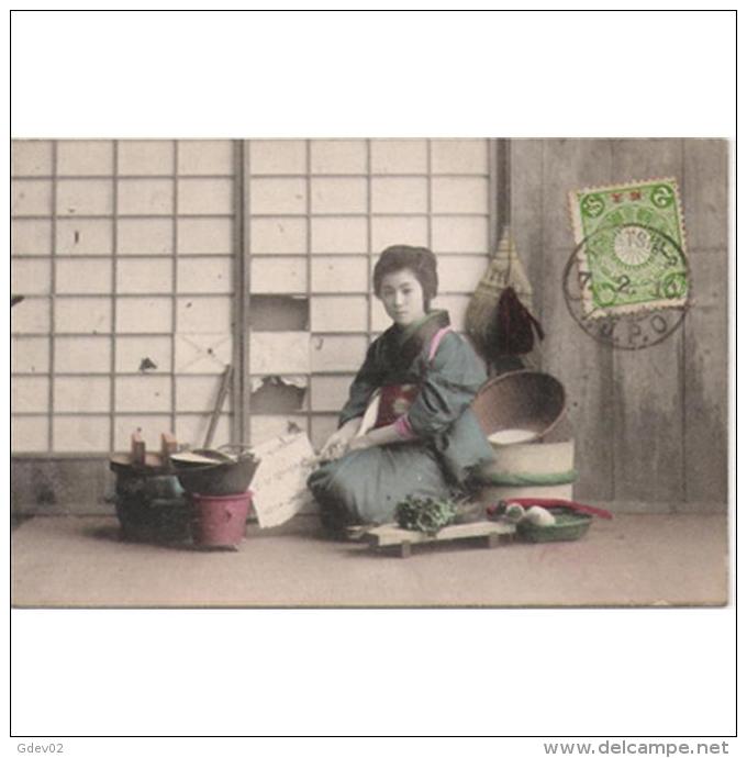 ASIATP2027-LFTD2187TARSC. Tarjeta Postal De JAPON.Mujer Con Traje Típico Japonés.Circulada - Yokohama