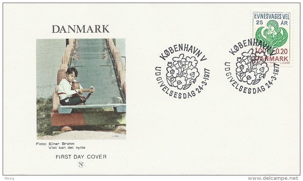 25th Anniv. Of Danish Society For The Mentaly Handicapped.   Fdc.  Denmark.  H-400 - Handicaps