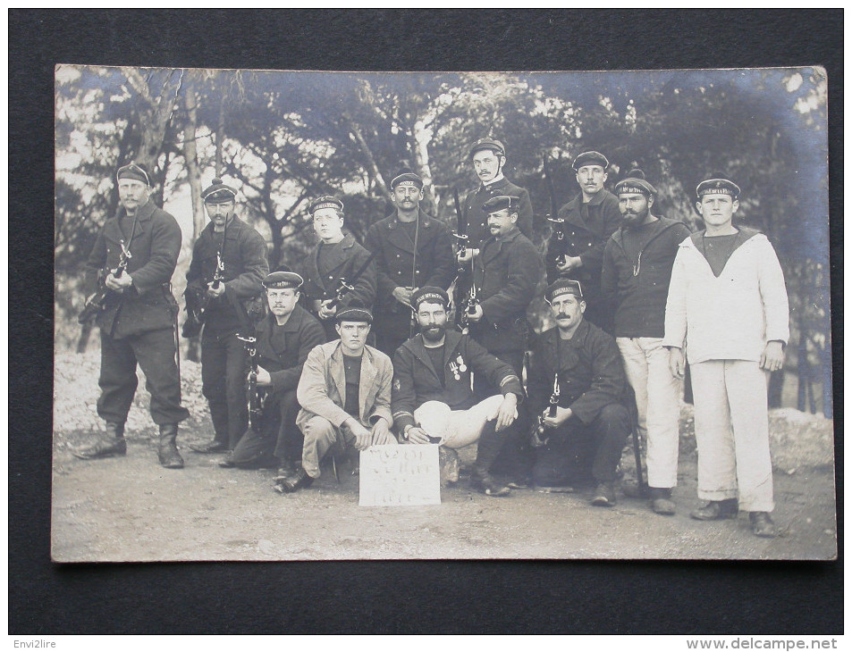 Ref3992 JU Carte Photo D'un Groupe De Soldats Marins (béret à Pompon) En Uniforme Et Armés - Vergnaud Marine Flotte 1915 - Personnages