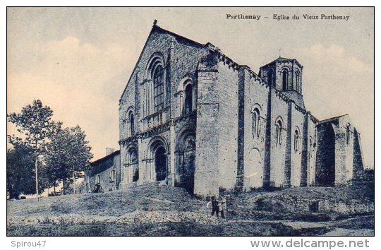 CPA PARTHENAY - EGLISE DU VIEUX PARTHENAY - Parthenay