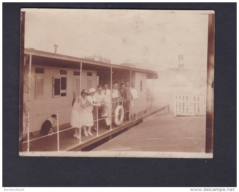 Photo Originale - Congo Belge - Kinshasa - Depart De Kira à Bord Du Sternwheeler Ambleve ( Animée Bateau 1927 ) - Afrique