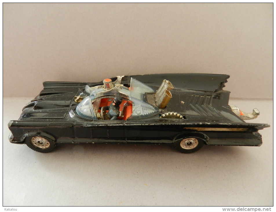 CORGI TOYS BATMOBILE - Corgi Toys