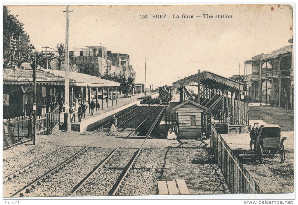 AFRIQUE - EGYPTE - SUEZ - La Gare - The Station (avec Train) - Suez