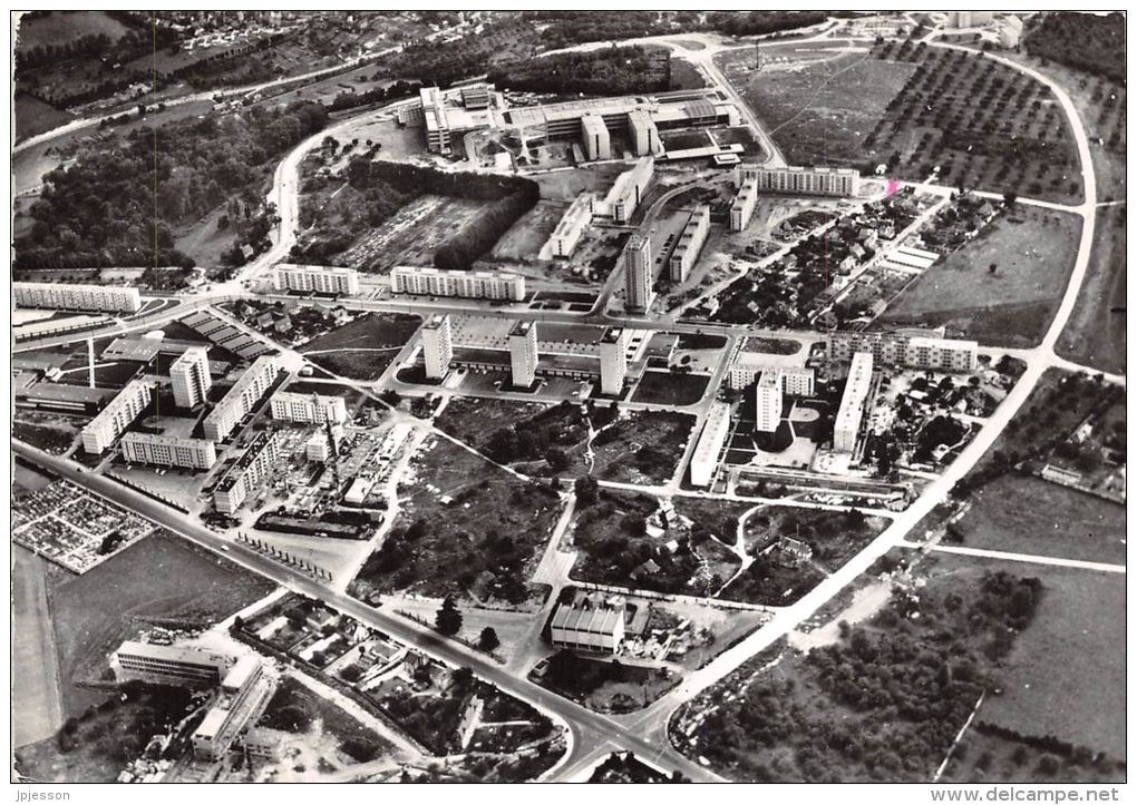 SEINE MARITIME  76  MONT SAINT AIGNAN  RESIDENCE DU BOIS L'ARCHEVEQUE  VUE AERIENNE - Mont Saint Aignan