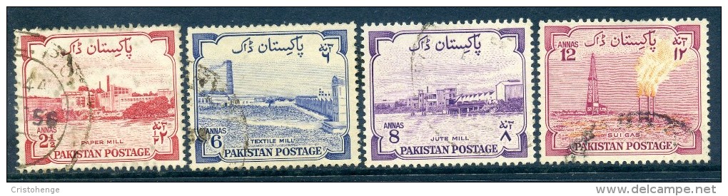 Pakistan 1955-56 Eighth Anniversary Of Independence Set Used - Pakistan