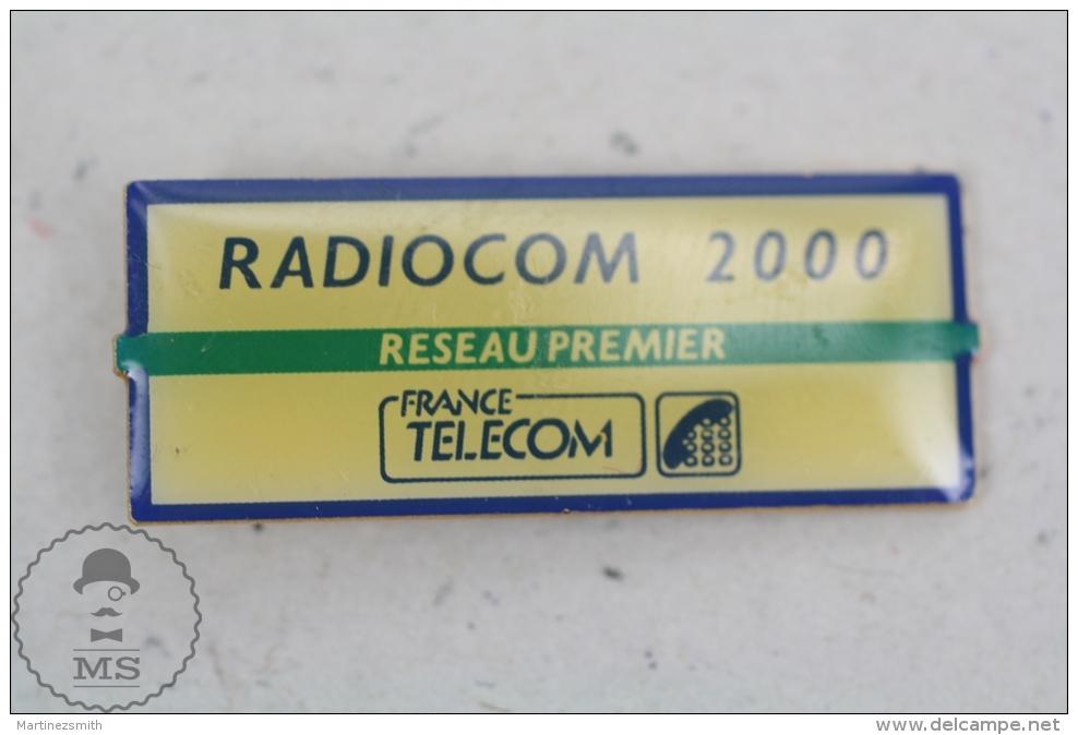 Radiocom 2000 - France Telecom - Advertising Pin Badge #PLS - Medios De Comunicación