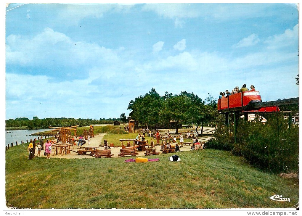 KASTERLEE / LICHTAART (2451) - KINDERWERELD : BOBBEJAANLAND, Steenweg Op Olen. Speeltuin En Monorail. CPSM. - Kasterlee