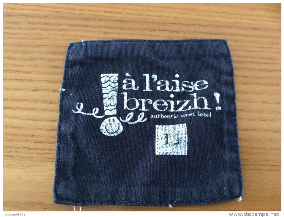 étiquette Tissu Vêtement "à L'aise Breizh" 9x8,5cm (bretonne) - Autres & Non Classés