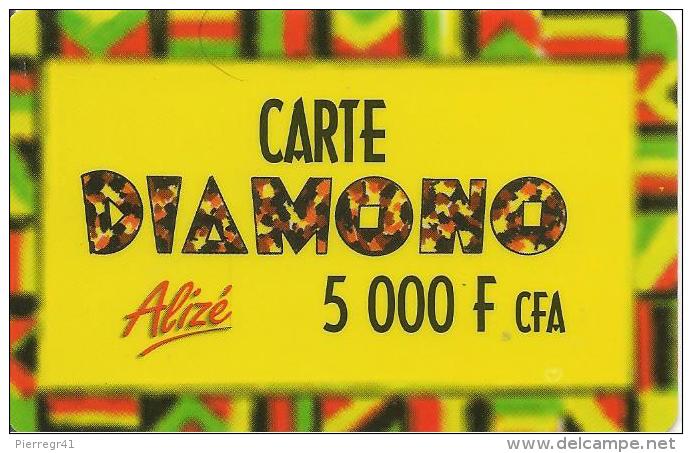 CARTE-PREPAYEE-SENEGAL-ALIZE-5000F CFA-DIAMONO-Epaisse-V°N° Série A Gauche-Pt N° Lasers-TBE - Senegal