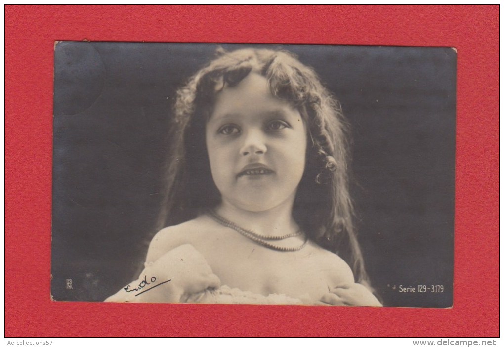 Carte Postale  --  Jeune Fille  --  1904 - Ritratti