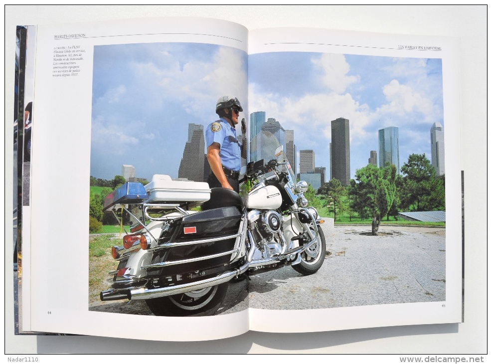 Le GRAND LIVRE des HARLEY-DAVIDSON par Shaun Barrington - Solar,