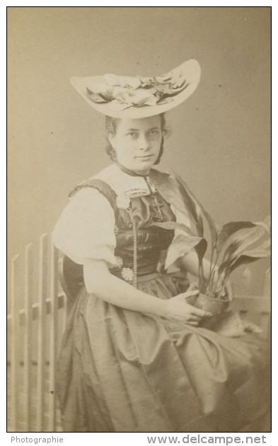 Paysanne Lucerne Suisse Costume Traditionnel Atelier Studio T. Richard Sohn CDV Photo Ancienne 1880 - Old (before 1900)