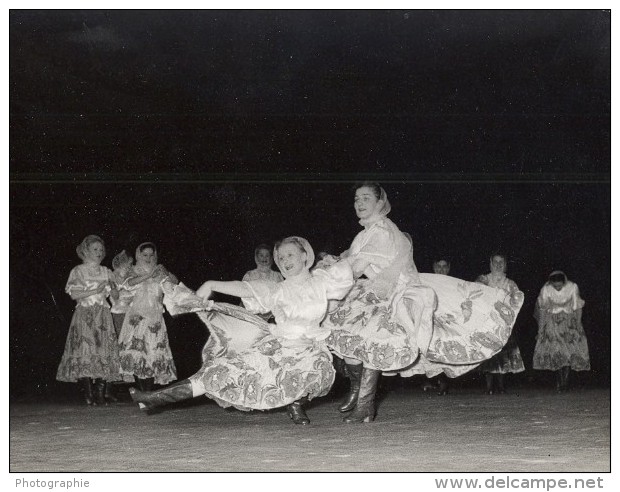 Ballets Beriezka De Moscou Au Théatre Des Nations Danse France Ancienne Photo Lipnitzki 1960 - Autres & Non Classés