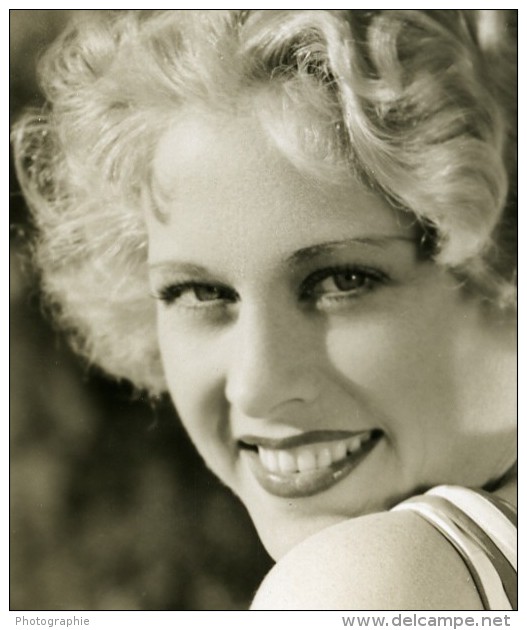 Esther Ralston S'apprête à Plonger Dans Sa Piscine MGM Photo 1932 - Famous People