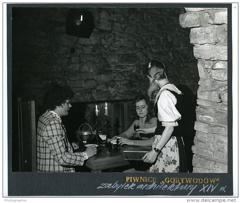 Pologne Silesie Bytom Piwnice Gorywodow Restaurant Ancienne Photo 1970 - Other & Unclassified