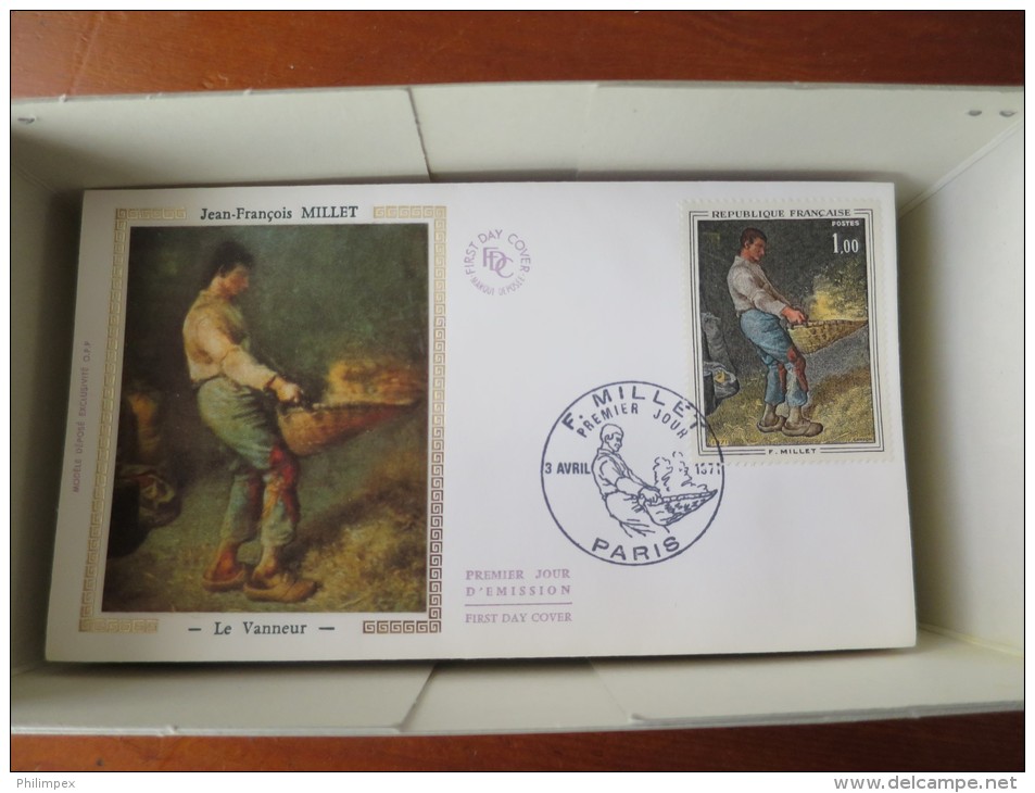 FRANCE, 2200-2300 FDCs FAMOUS PAINTINGS (TABLEAUX) IN EXCELLENT CONDITION