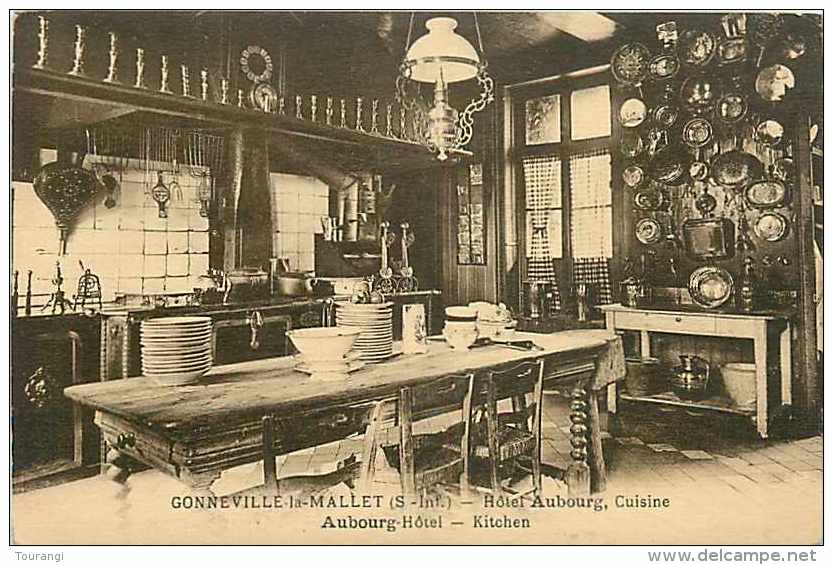 0115 931: Gonneville-la-Mallet  -  Hôtel Aubourg - Autres & Non Classés