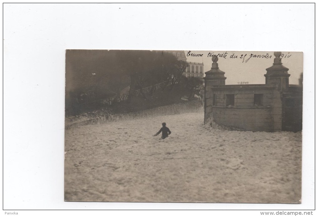 Biarritz. Ecume.Tempête Du 25 Janvier 1910 .Carte Photo Avec Texte En Rapport. UNIQUE. - Biarritz