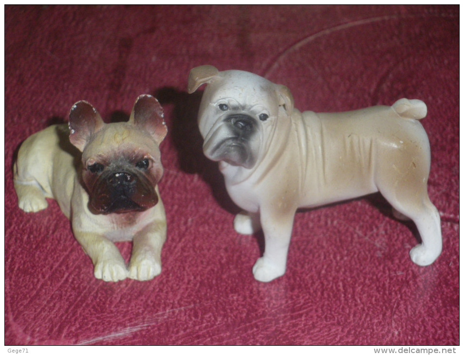 2 Figurines Bull Dog - Figurines En Plastique - Chiens