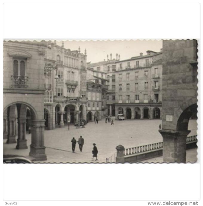 ORSTPA024-LFTD1490.Tarjeta Postal DE ORENSE.Edificios,soportales Y Personas En La PLAZA MAYOR DE ORENSE - Orense