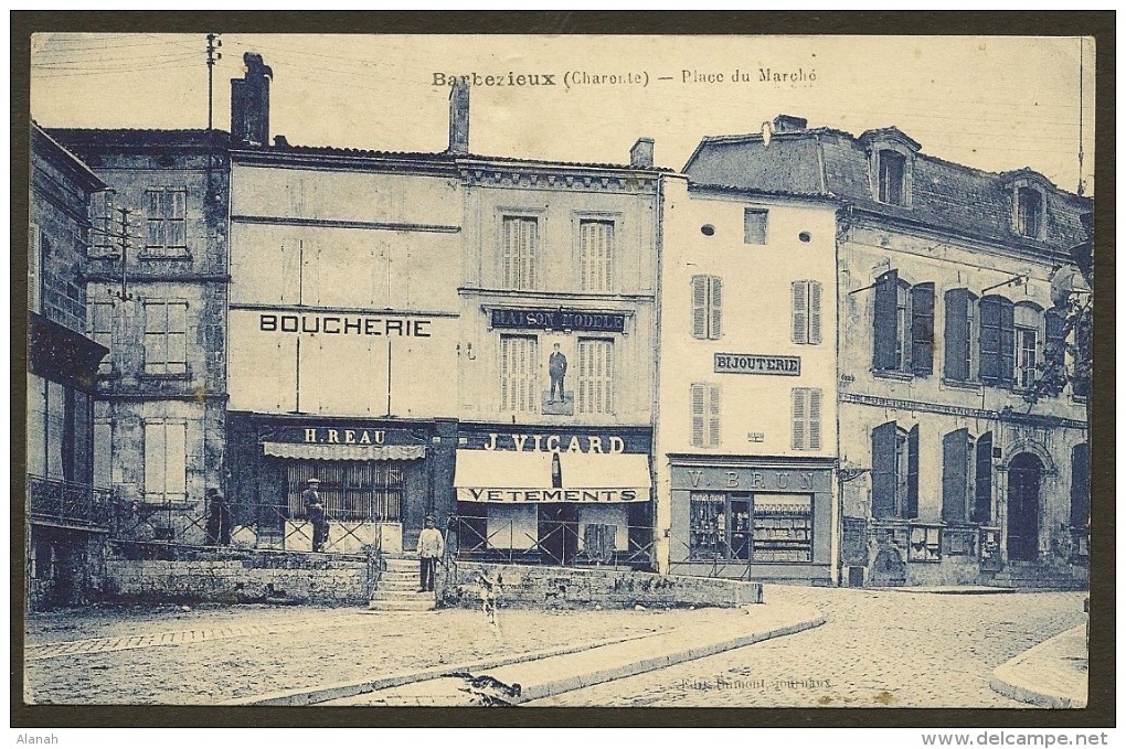 BARBEZIEUX Rare Place Du Marché  Boucherie Reaux, Vicard, Brun (Dumont) Charente (16) - Autres & Non Classés