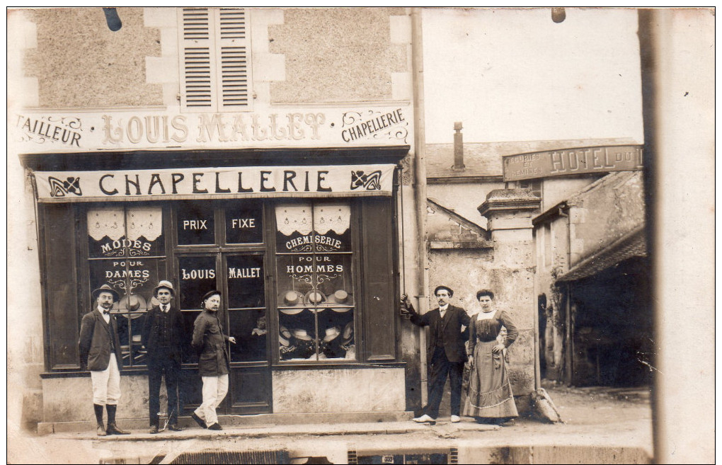 Belle Carte Photo A Situer ( Editeur Refeuille A Nevers, Nievre)devanture Commerce Chapellerie Animee " Louis Mallet " - A Identifier