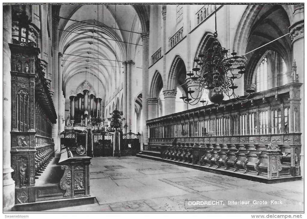 NL.- Dordrecht, Nederlands Hervormde Kerk.Interieur Grote Kerk 2 Scans - Kerken En Kathedralen