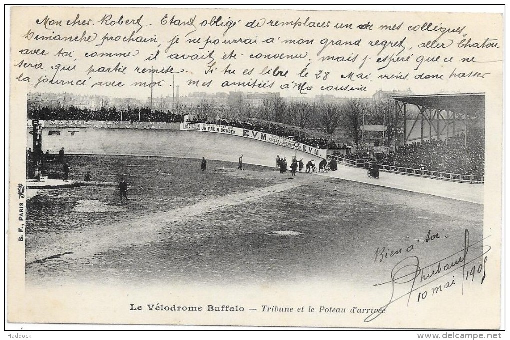 LE VELODROMME BUFFALO: TRIBUNE ET POTEAU D'ARRIVEE - Villemomble