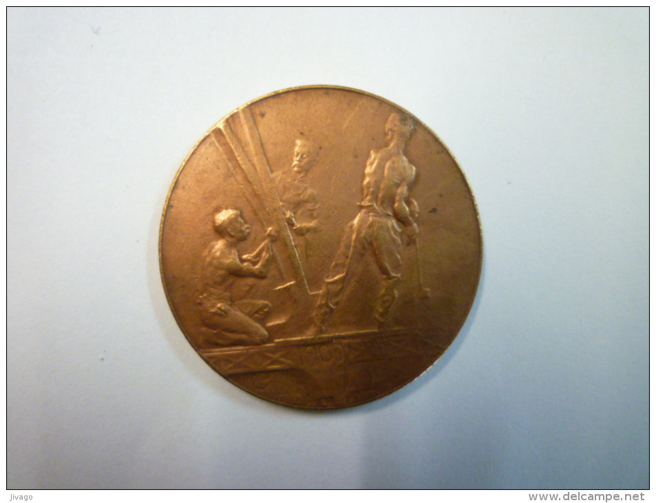 RARE  Médaille De La TOUR  EIFFEL  1900  (Souvenir De L´ASCENSION - Sommet De La Tour  EIFFEL) - Autres & Non Classés