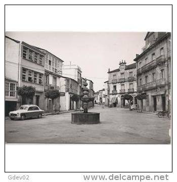 ORSTPA038-LFTD4729.Tarjeta Postal DE ORENSE.Edificios,coches.PLAZA DE CALVO SOTELO En VIANA DEL BOLLO.Orense - Orense