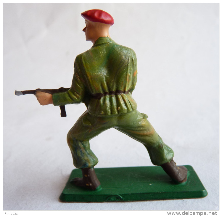 SOLDAT FIGURINE FIG STARLUX 1959 PARACHUTISTE MITRAILETTE HANCHE 5000 PARA (1) - Starlux