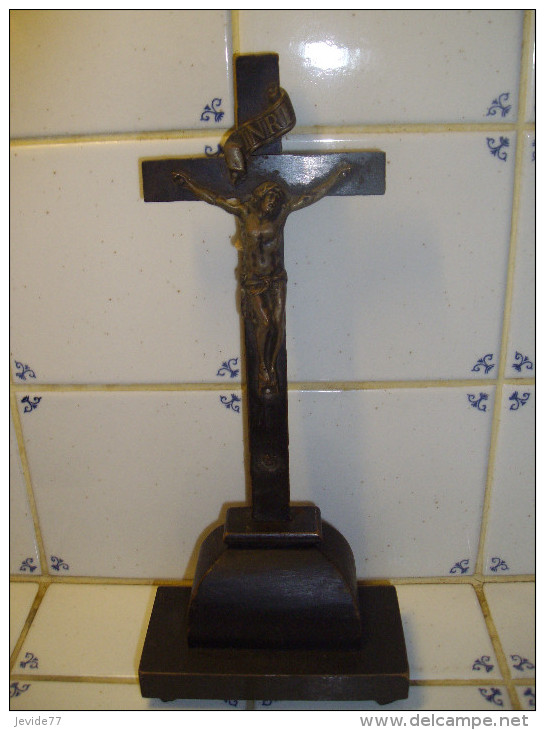 CHRIST CROIX CRUCIFIX SUR SOCLE 24 Cm - Autres & Non Classés