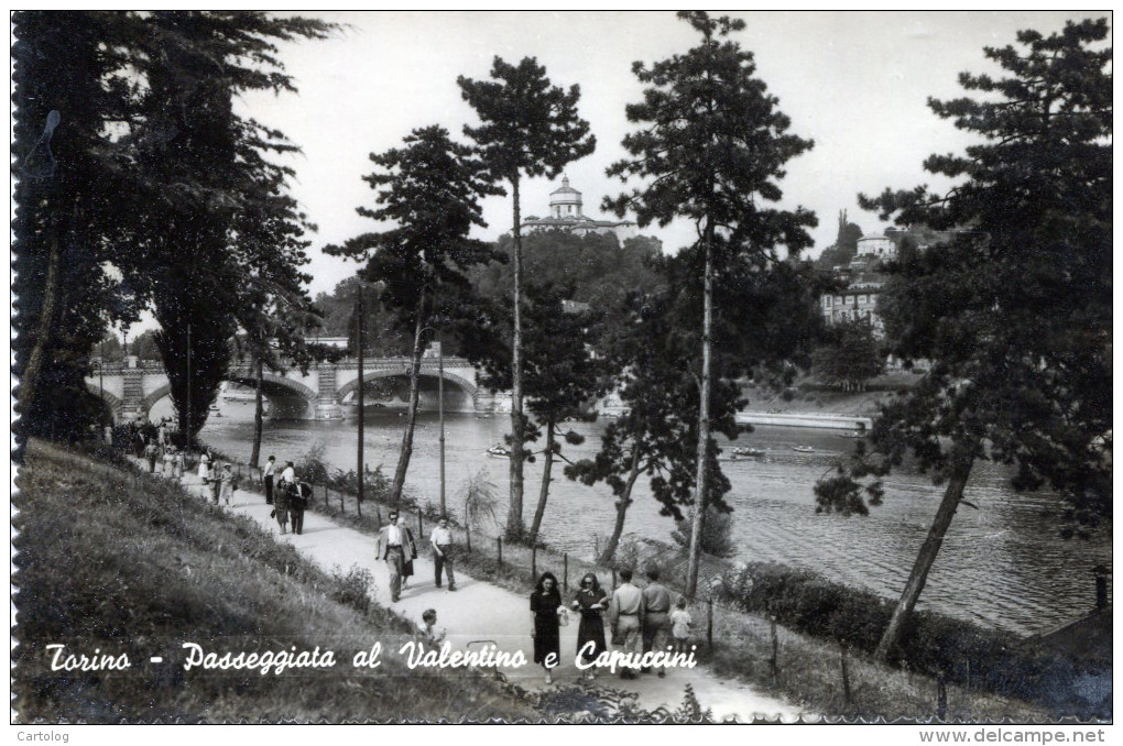 Torino. Passeggiata Al Valentino E Capuccini - Parks & Gärten