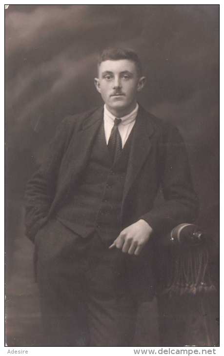 Privatperson? Mann Mit Krawatte, Bregenz Fotokarte Um 1920 - Fotografie