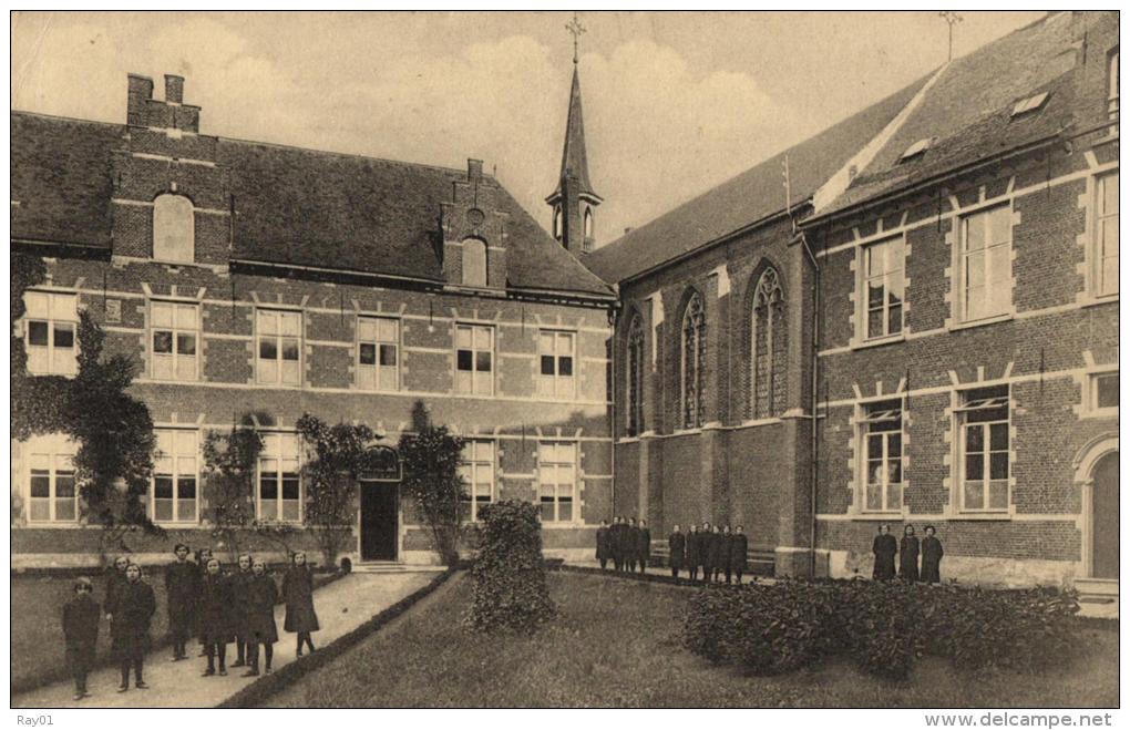 BELGIQUE - ANVERS - HERENTALS - HERENTHALS - Kostchool Der Zusters Franciscanssen - Voorplaats. - Herentals
