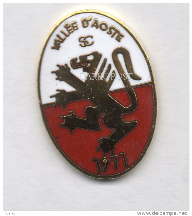 Pq1 SC Valle D'Aosta Calcio Distintivi FootBall Pins Soccer Pin Spilla Italy - Calcio