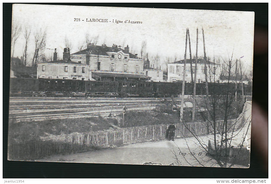 LAROCHE LA GARE SIGNEE BASTI - Laroche Saint Cydroine