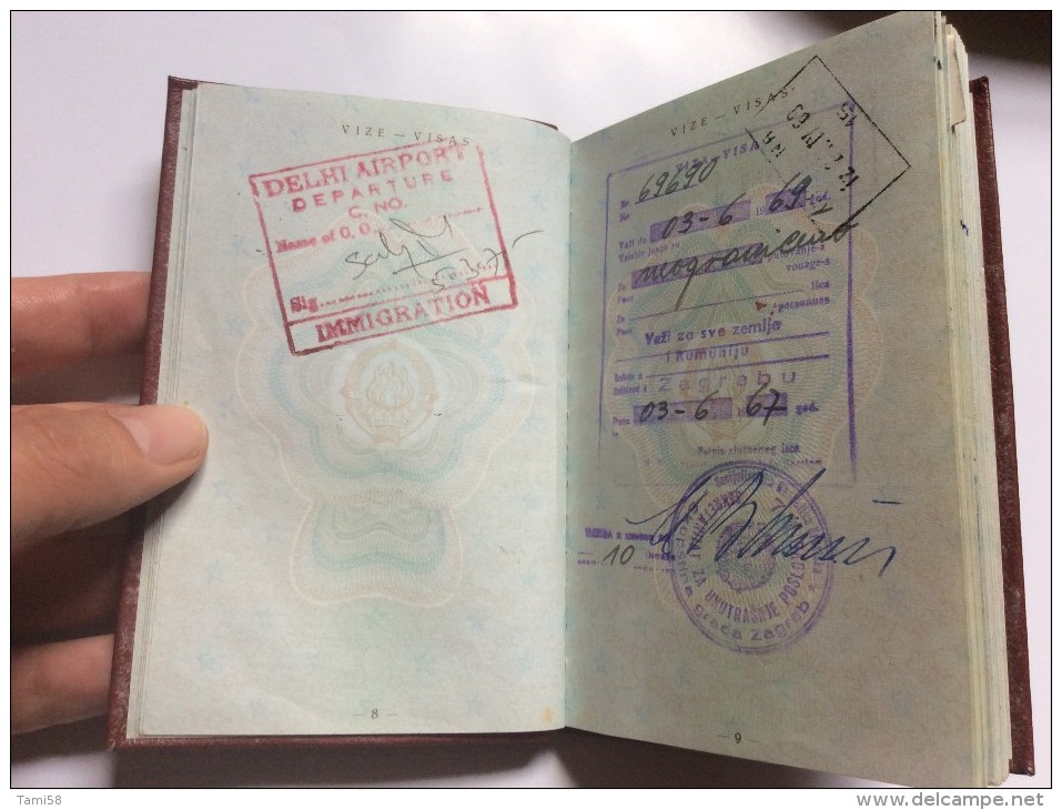 PASSEPORT     PASSPORT  REISEPASS  YUGOSLAVIA VISA TO:  HONG KONG , TURKEY ,  GREECE , SPAIN , PORTUGAL THAILAND, USA, - Historical Documents